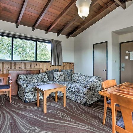 Burkesville Apt With Deck, Views And Pool Access! Екстер'єр фото