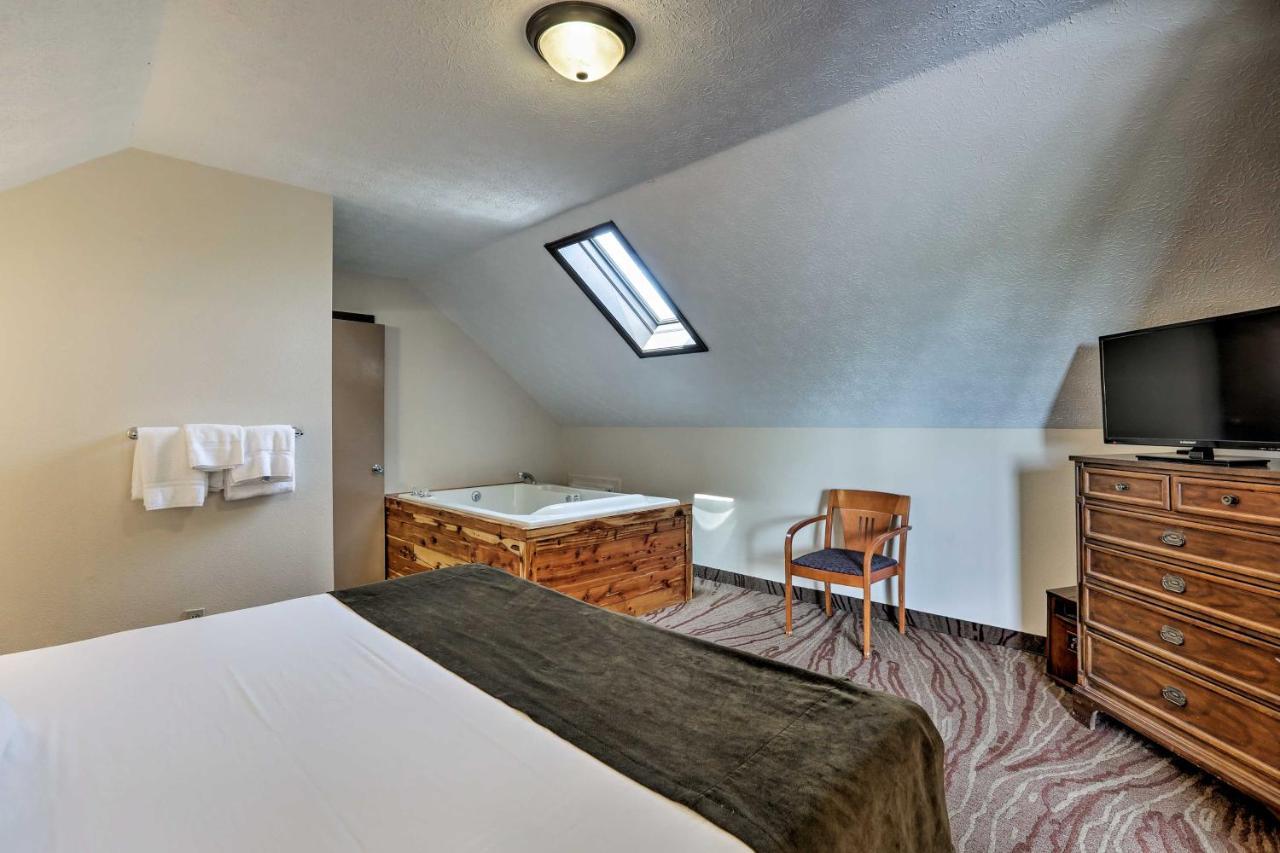 Burkesville Apt With Deck, Views And Pool Access! Екстер'єр фото