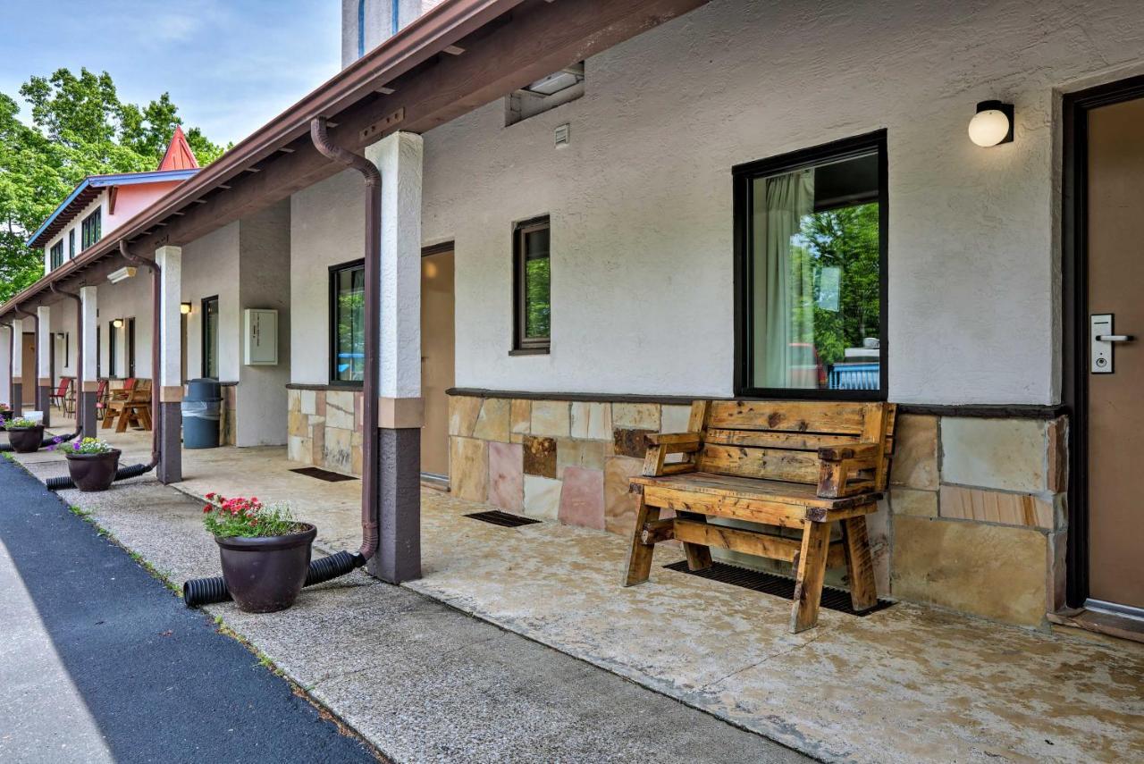 Burkesville Apt With Deck, Views And Pool Access! Екстер'єр фото