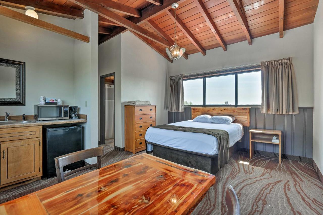 Burkesville Apt With Deck, Views And Pool Access! Екстер'єр фото